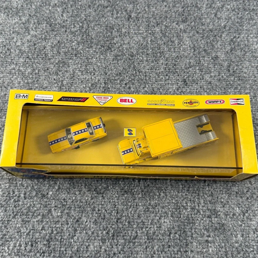 Hot Wheels Don Prudhomme Snake 2-Car Set Yellow Limited Edition 2012 RLC